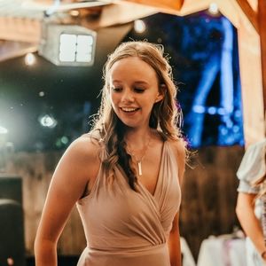 Meet your Posher, Alyssa